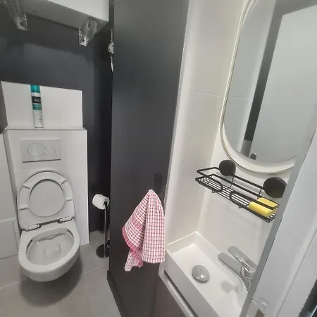 A 92 Apartman Courbevoie